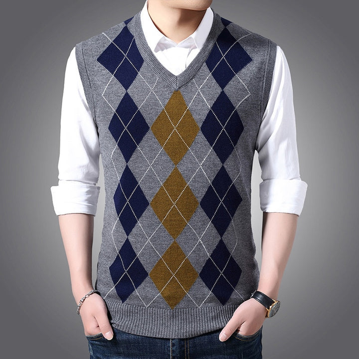 New Fashion Brand Sleeveless Sweater Mens Pullover Vest V Neck Slim Fit Jumpers Knitting Patterns Autumn Casual Clothing Men - Phantomshop21